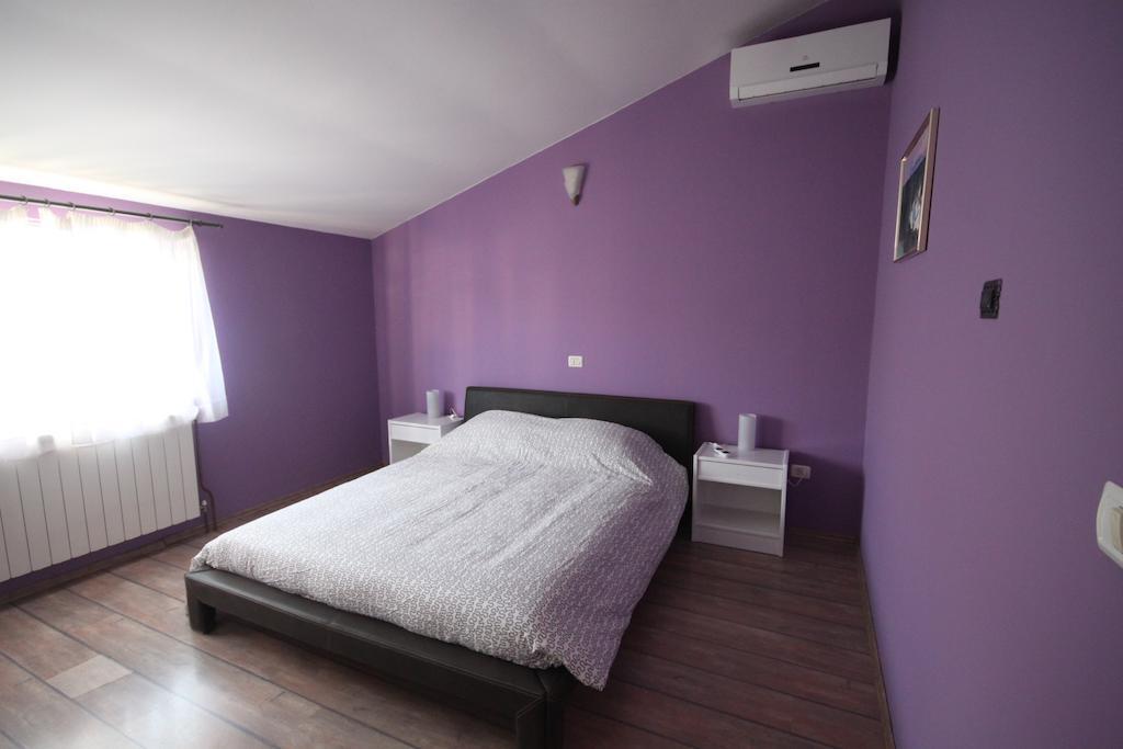 Holiday House Veli Vrh Pula Habitación foto