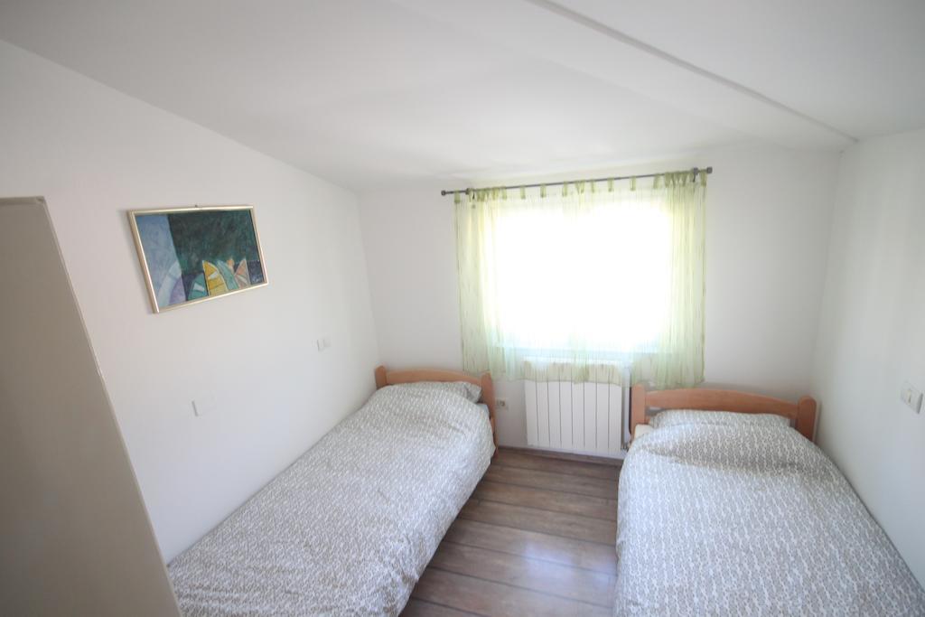 Holiday House Veli Vrh Pula Habitación foto